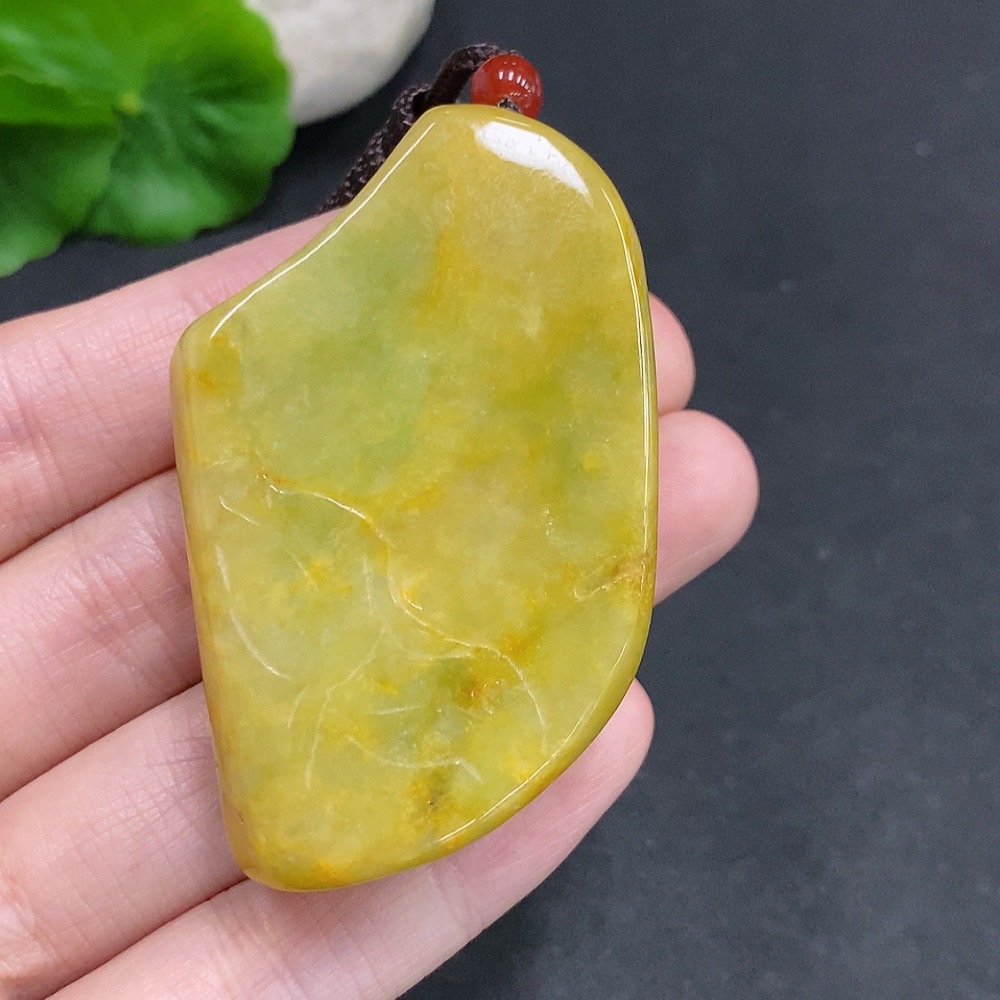 F34061636 Jadeite Hanging Ornament of Meeting Friends under a Pine Tree