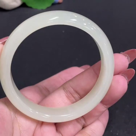 H34011098 Hetian Jade Round Bracelet Size 49 Total Weight Approx. 49g