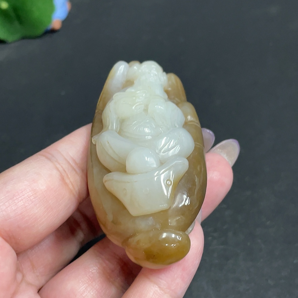 H30487898 Hetian Jade Pendant    God of Wealth    Total Weight: Approx. 81.9g