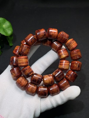 W33937204 Huanghuali Long Strand, Total Weight Approx. 59.7g, Bead Size 14.9mm