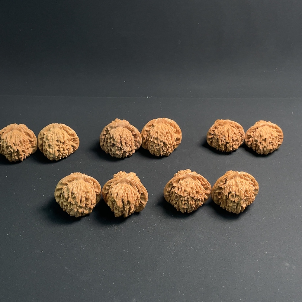 W22514683 Four Buildings Walnuts, Sell as a Lot in Five Pairs