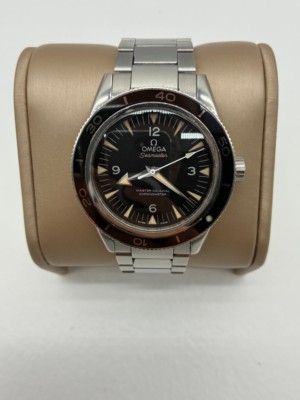 S43097691 9.0新 欧米茄OMEGA 海马系列41mm表径 表圈有明显划痕 走时偏快 表扣缺少一颗螺丝 整表有明显划痕磕碰
