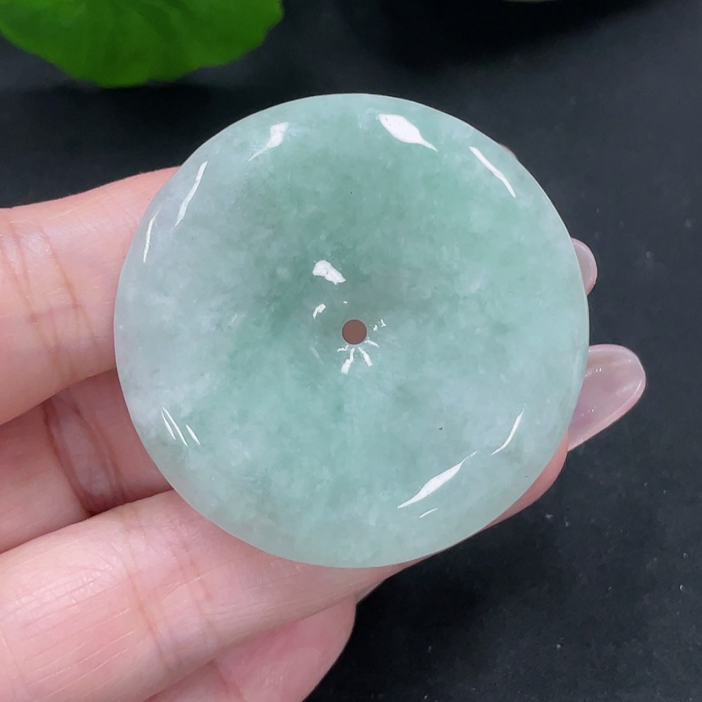 F34067974 Jadeite Safety Buckle Pendant, Total Weight Approximately 21.4g