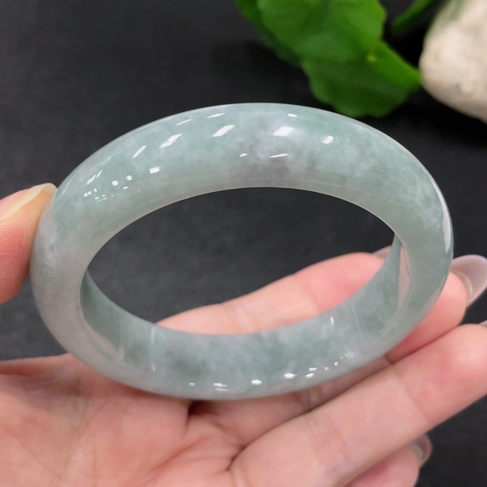 F32708896 Jadeite Round Bangle Size 59 Total Weight Approx. 77.2g