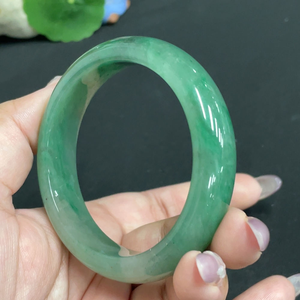 H34955372 African Emerald (Dulong Jade) Regular Bracelet