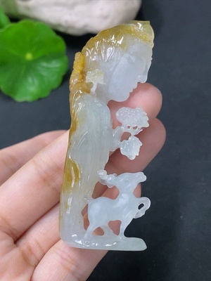 F33849231 Jadeite Pendant Featuring a Sika Deer, Total Weight Approximately 26.63g, Color Origin Undetermined