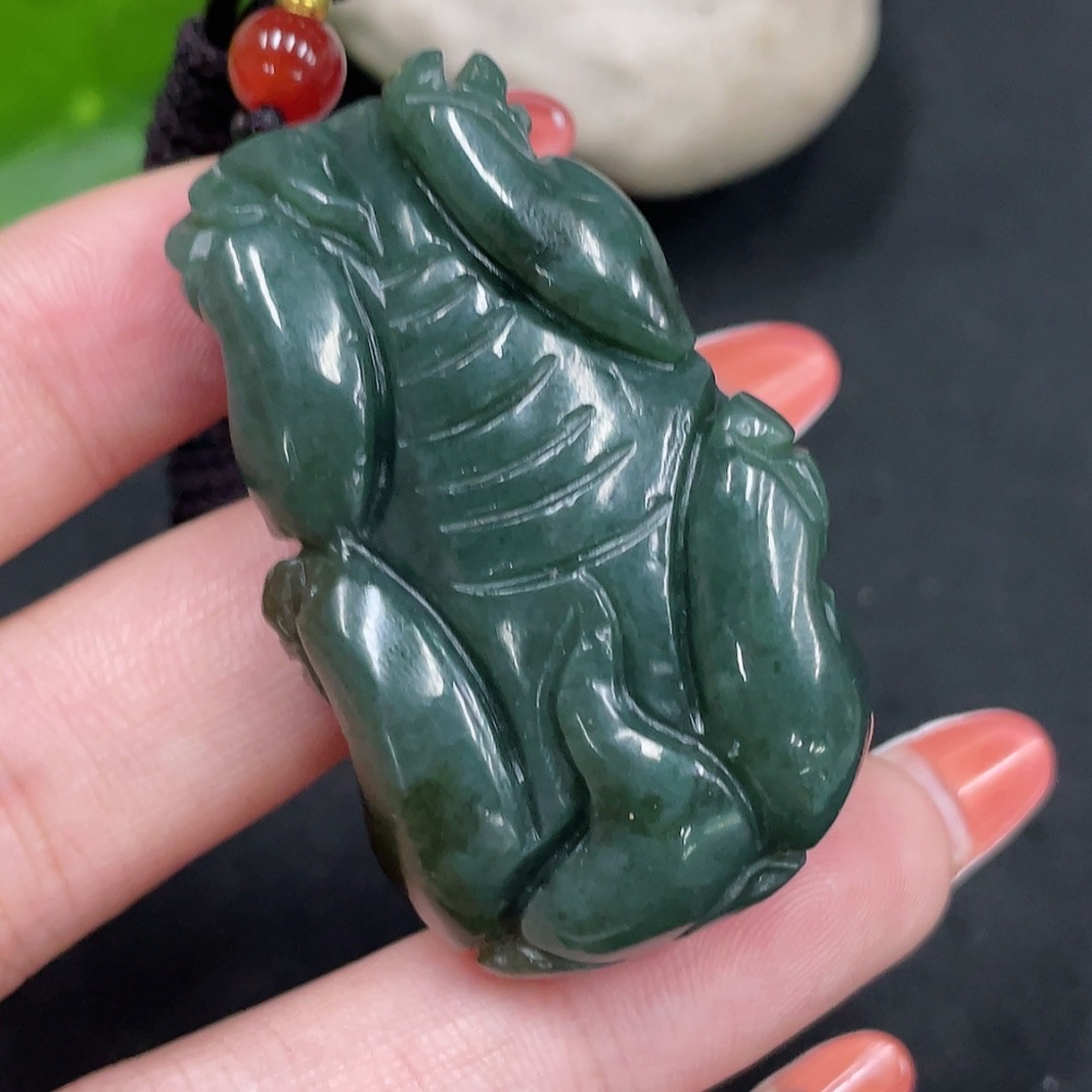 H35113206 Hetian Jade Pendant Pixiu