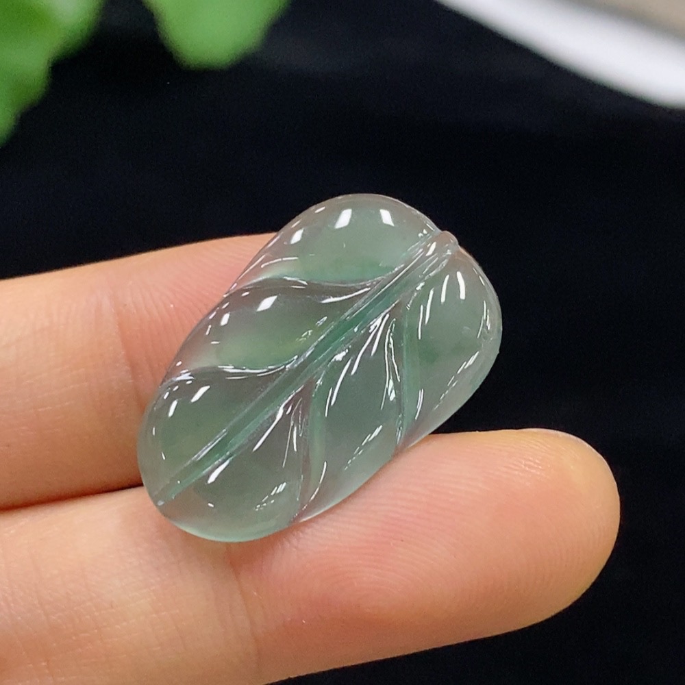 F34947633 Jadeite Leaf Inlay Piece Total Weight Approx. 2.15g