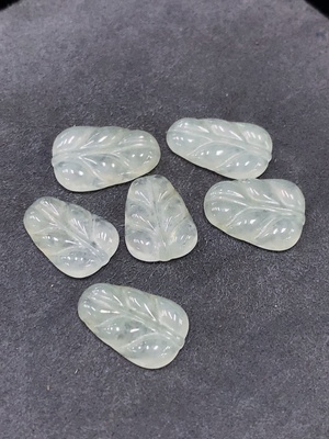 F34024589 Jadeite Pendants Sell as a Lot
