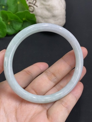 F35126228 Jadeite Round Bangle Size 60.2 Total Weight About 29.6g