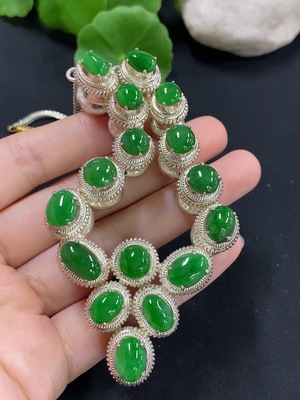 F42969088 翡翠蛋面 非金镶 货品总重约108.92g