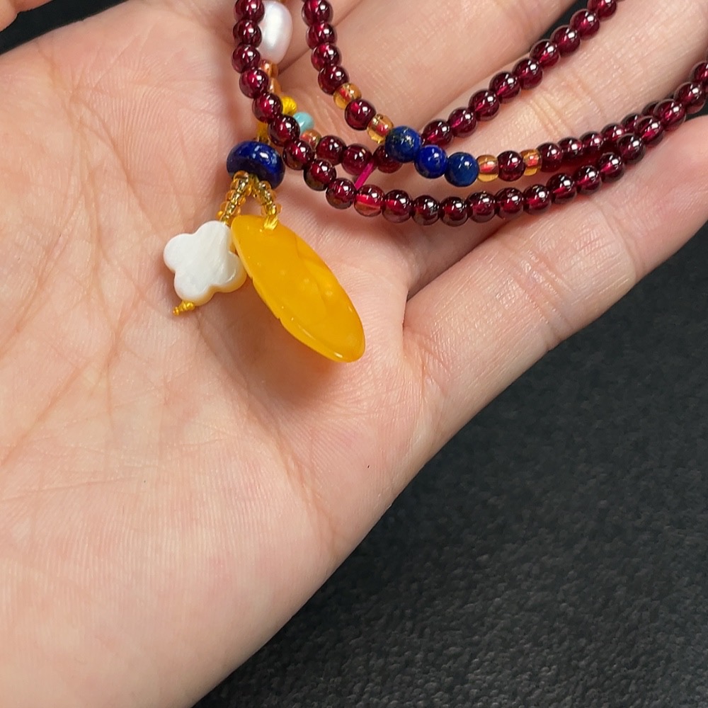 C33921016 Garnet Bead Strand Non-Gold With Possible Non-Natural Accent Stones Total Weight Approx. 16.19g Size About 3.2mm