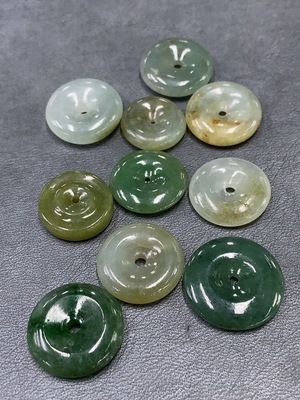 F32788409 Jadeite Peace Buckle Sell as a Lot