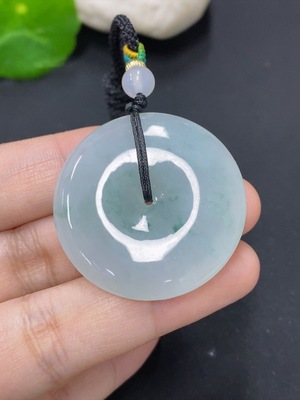 F46532873 翡翠挂件平安扣 货品总约重 含绳18.5g
