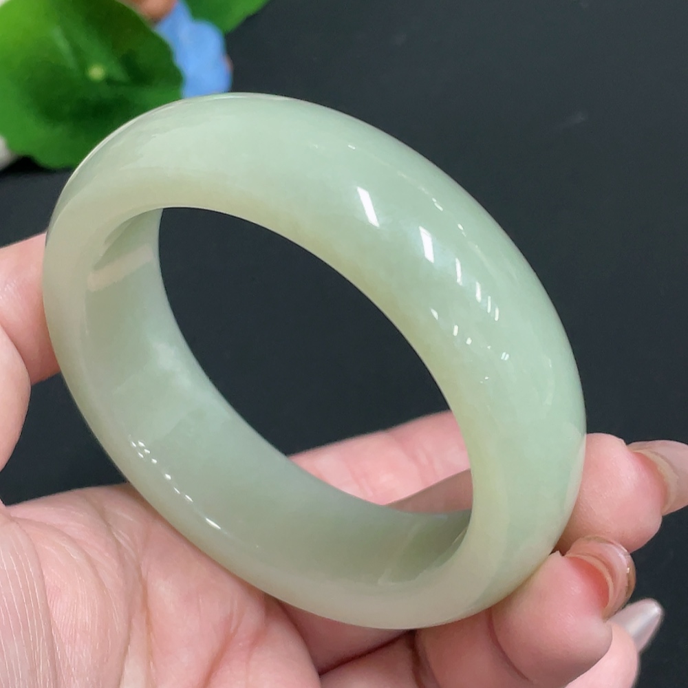 H26000114 Hetian Jade Round Bracelet Size 56.2 Total Weight Approx. 84.3g
