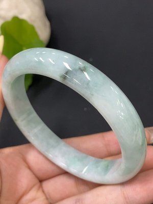 F30454931 Jadeite Regular Bangle