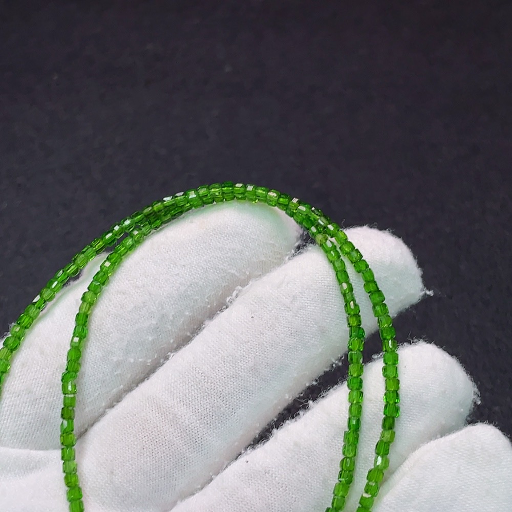 C34039542 Diopside bead necklace non-gold total weight approx. 4.3g size 2mm