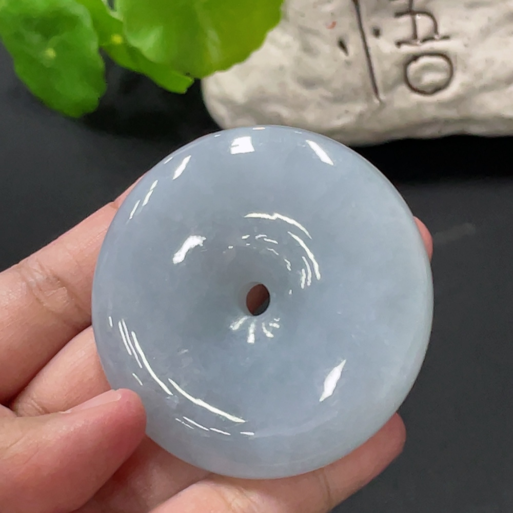 F34019132 Jadeite Safety Pendant, Total Weight Approximately 82.9g