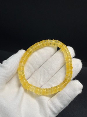 C30469492 Amber Beeswax Bracelet, about 7.4mm, total weight about 7.35g