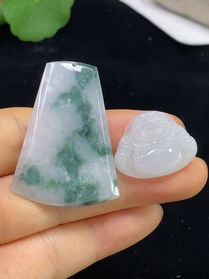 F34024345 Jadeite Pendants Sell as a Lot