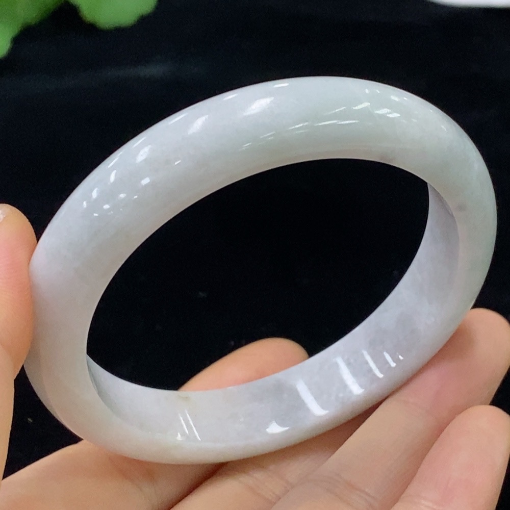 F32731811 Jadeite Round Bangle Size 57mm Total Weight Approx. 61g