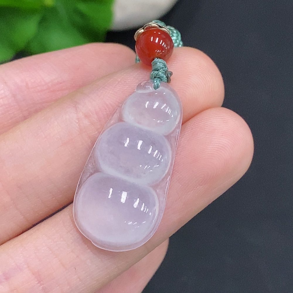 F33832025 Jadeite Lucky Bean Pendant, Total Weight Including Rope Approximately 4.8g