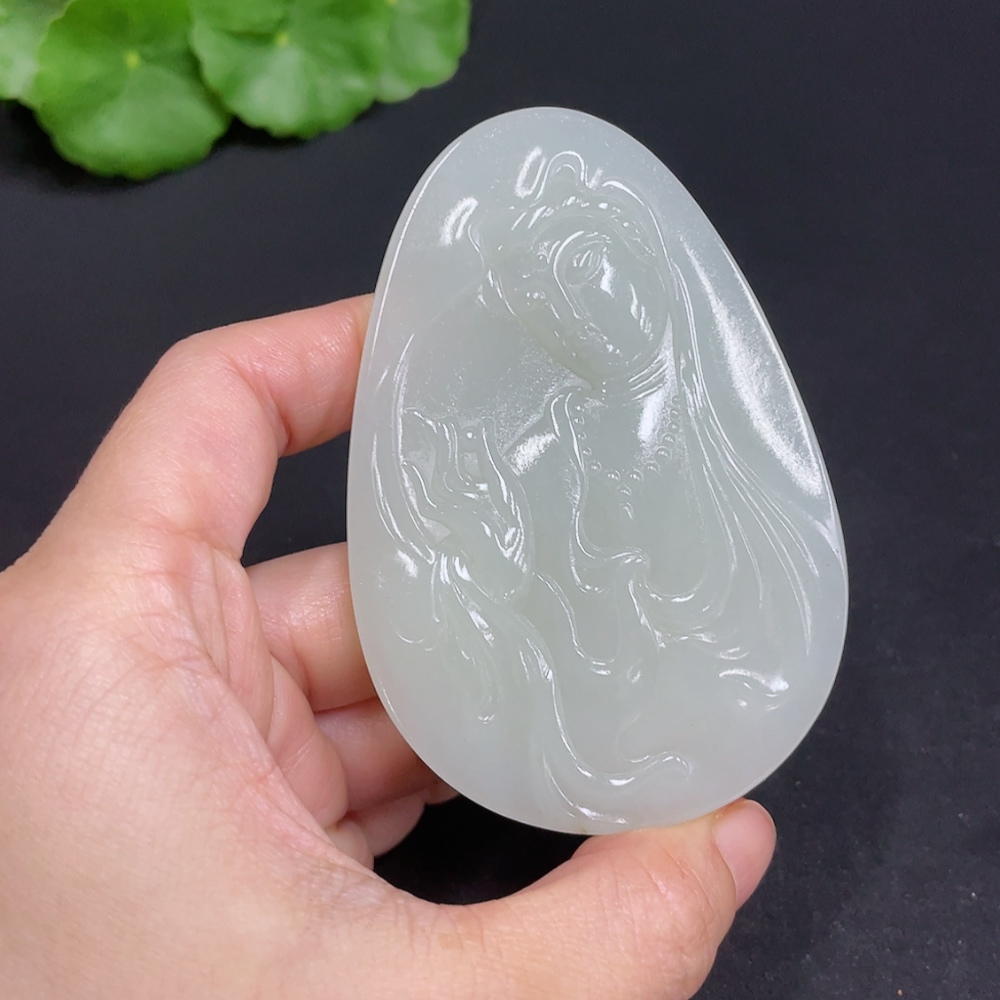 H35103770 Hetian Jade Pendant Guanyin Total Weight Approx. 85.2g
