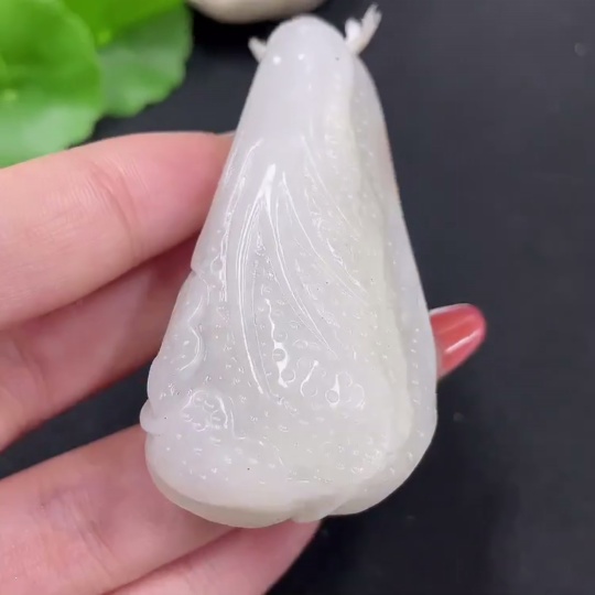 H35085639 Hetian Jade Pendant Chinese Cabbage Undetermined Skin Color Formation Total Weight Approx. 60.3g