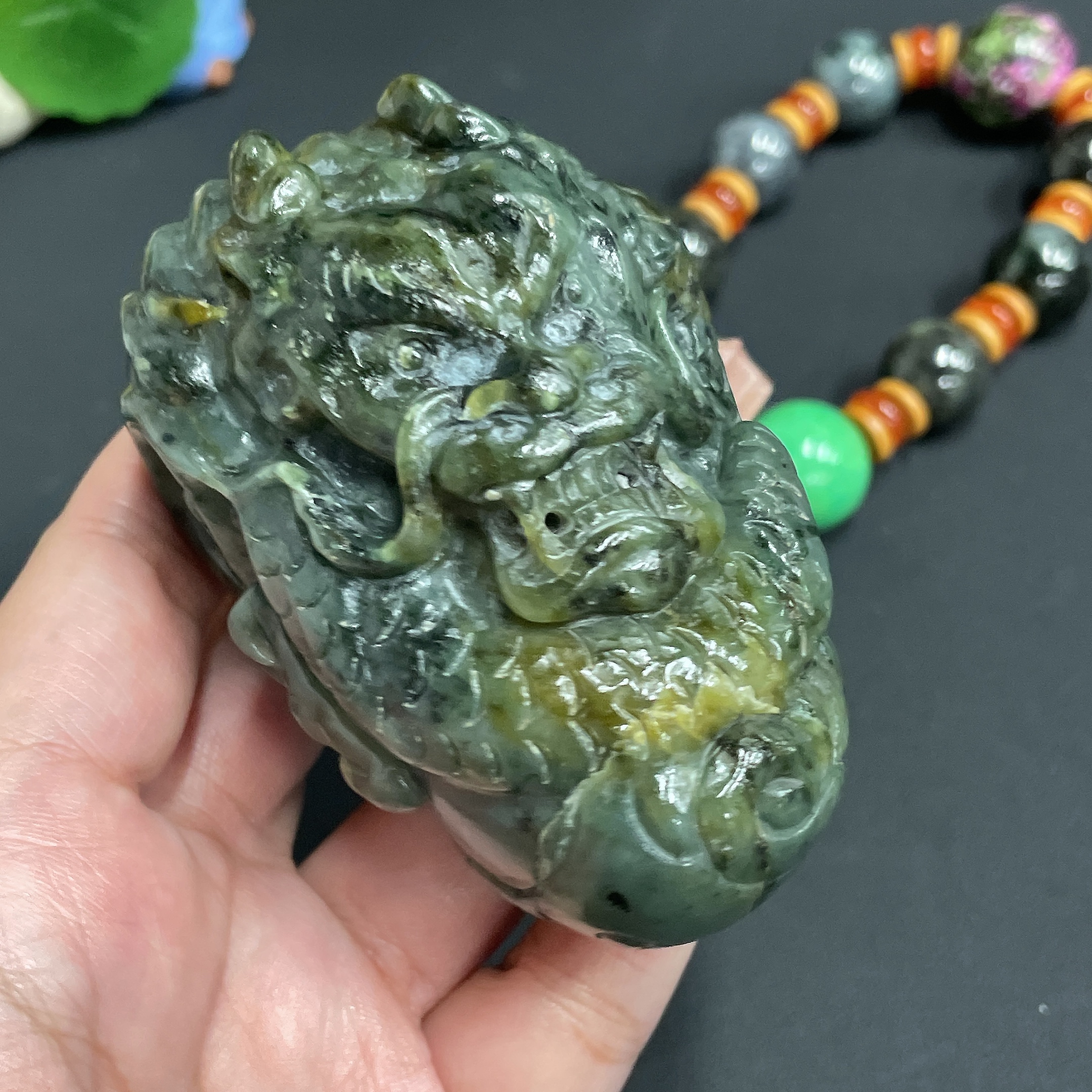 H22441731 Hetian Jade Handheld Piece "Dragon Roaming the World" with Chain, Total Weight 478.79g, Chain Not Included