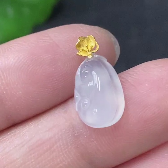 F34953688 Jadeite Ruyi Pendant with 18k Gold Clasp, Total Weight Approx. 0.77g