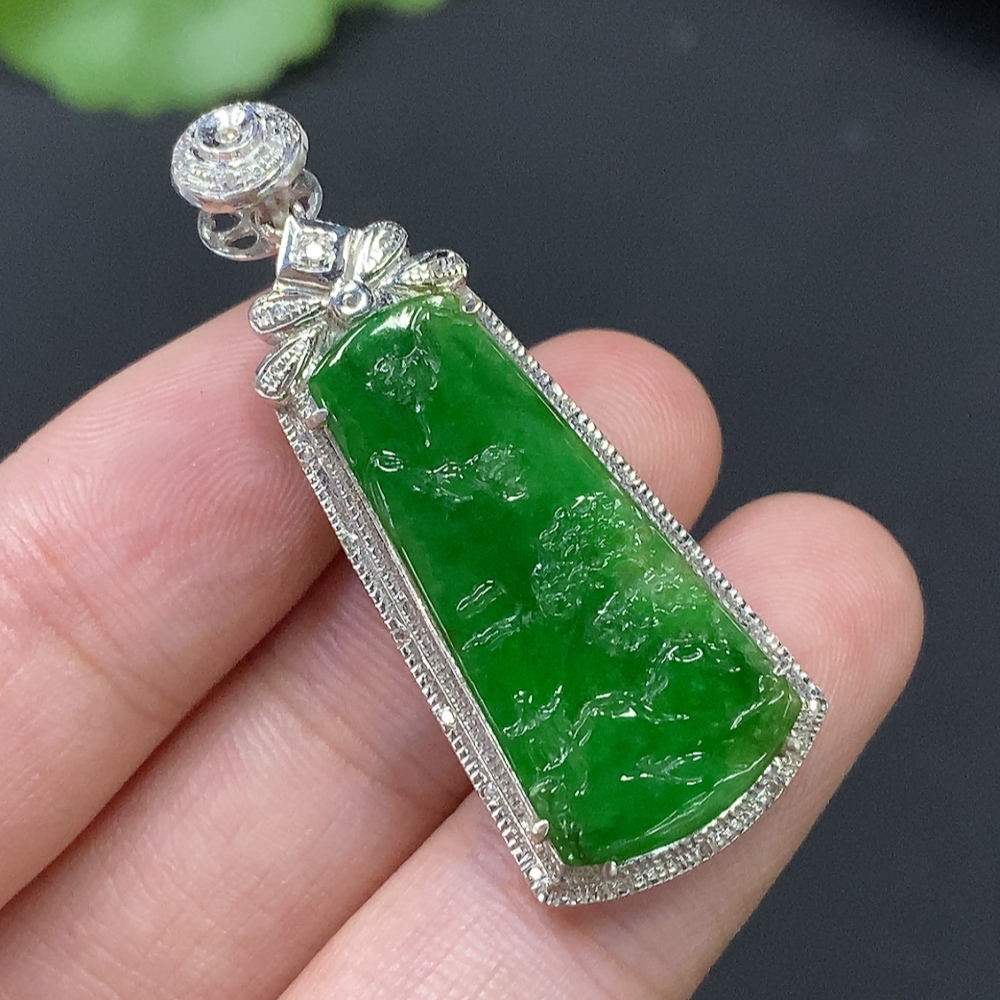 F27057340 Jadeite Landscape Inlay with 18k Gold, Total Weight Approx. 4.57g