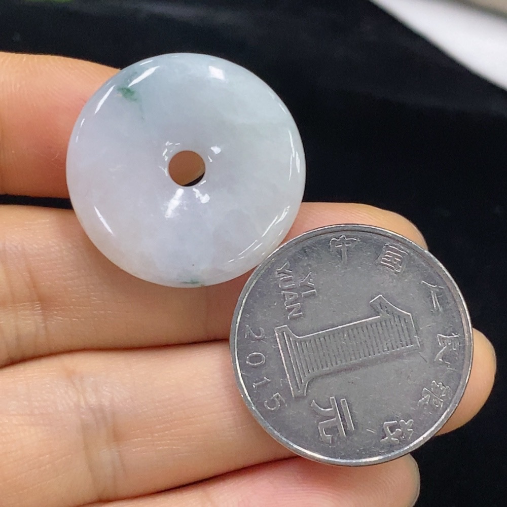 F31650129 Jadeite Peace Knot Pendant, Total Weight Approx. 5.43g