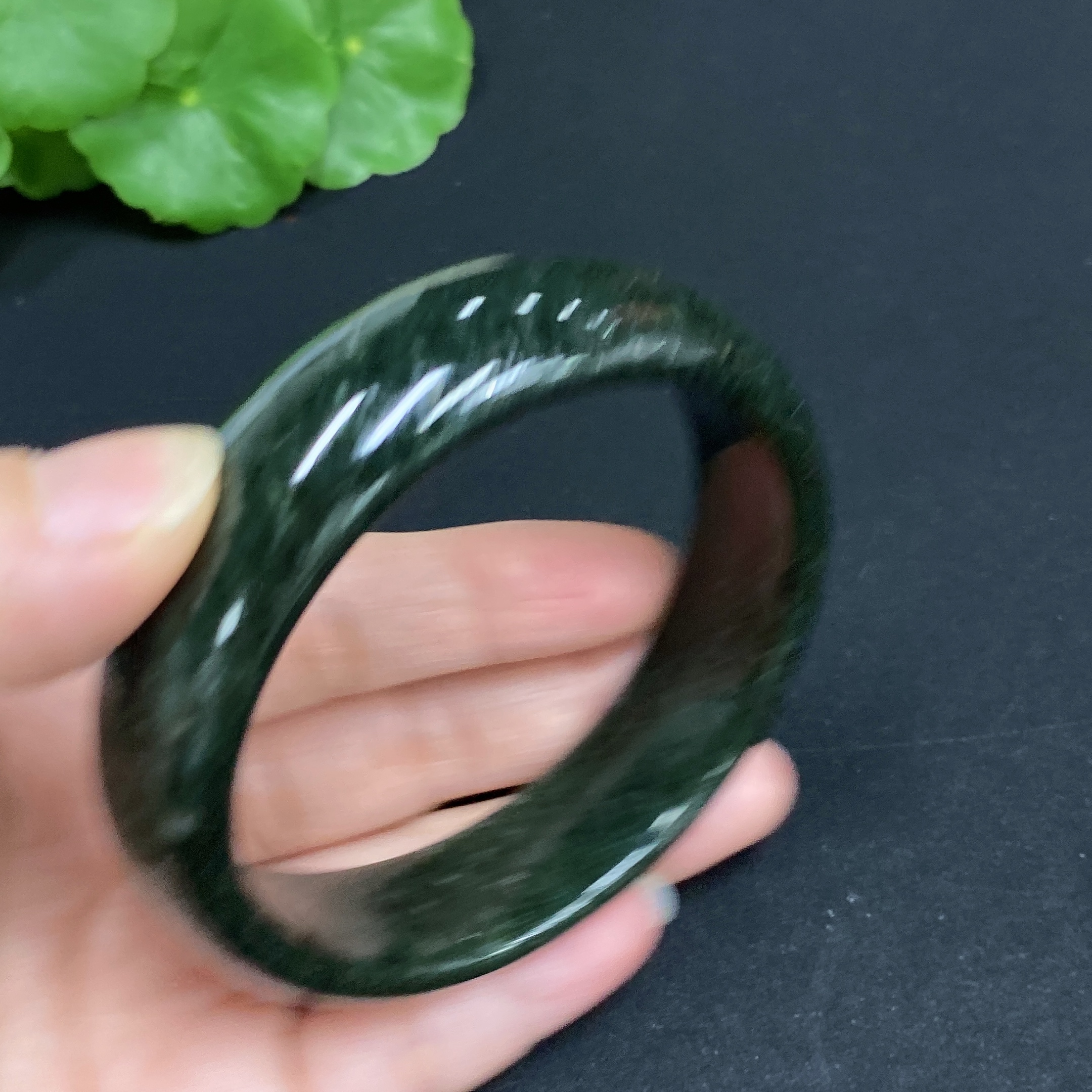 H34015033 Hetian Jade Round Bracelet Size 60.6/56.7 Total Weight Approx. 100.8g