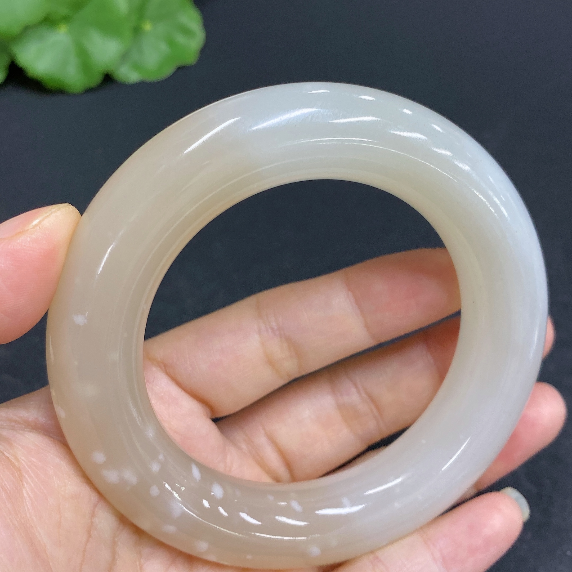 H33879225 Hetian Jade Round Bangle, Size 54.4, Total Weight Approx. 103.6g