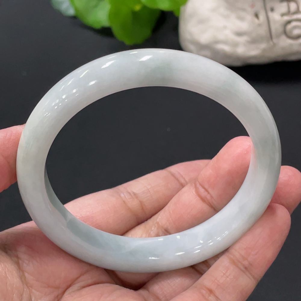 F32821224 Jadeite regular bangle