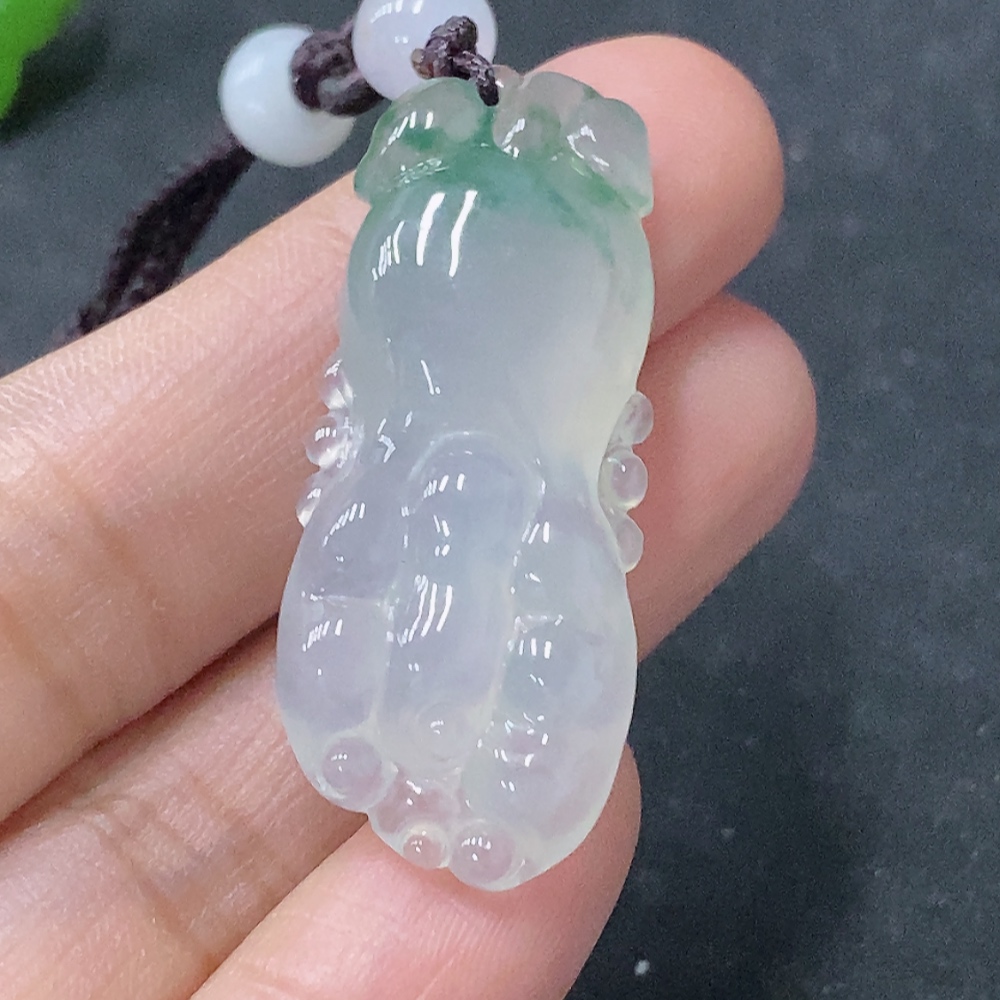 F33912797 Jadeite Chayote Pendant Total Weight About 11g