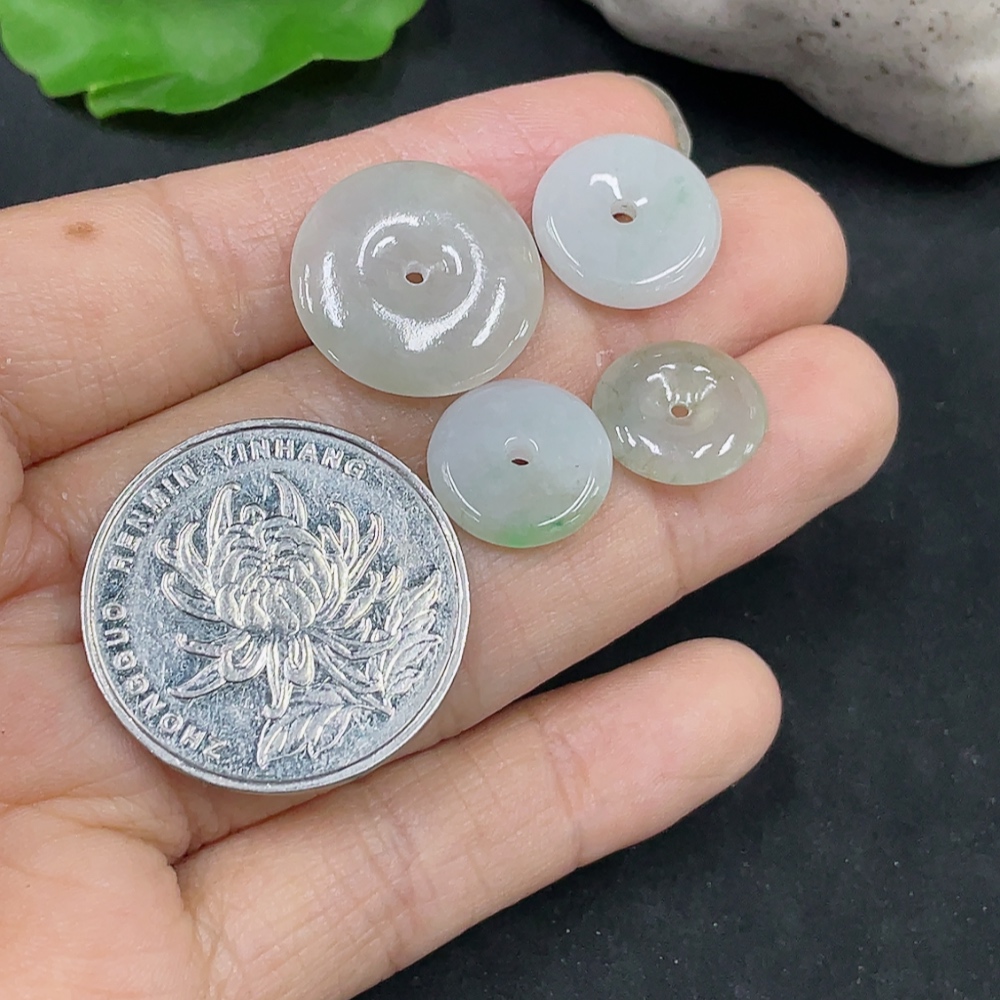 F30499819 Jadeite Pendant Sell as a Lot