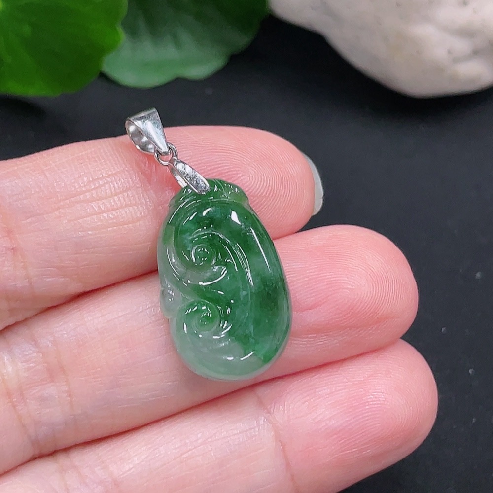 F29420811 JadeiteRuyi Pendant