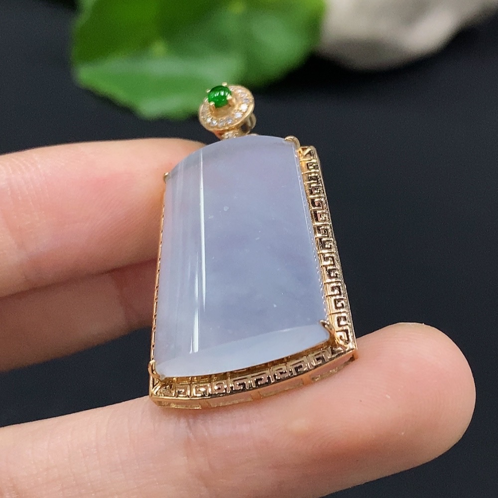 F33833542 Jadeite Plain Pendant Pendant with 18K Gold and Diamond Accents, Total Weight Approx. 5.32g