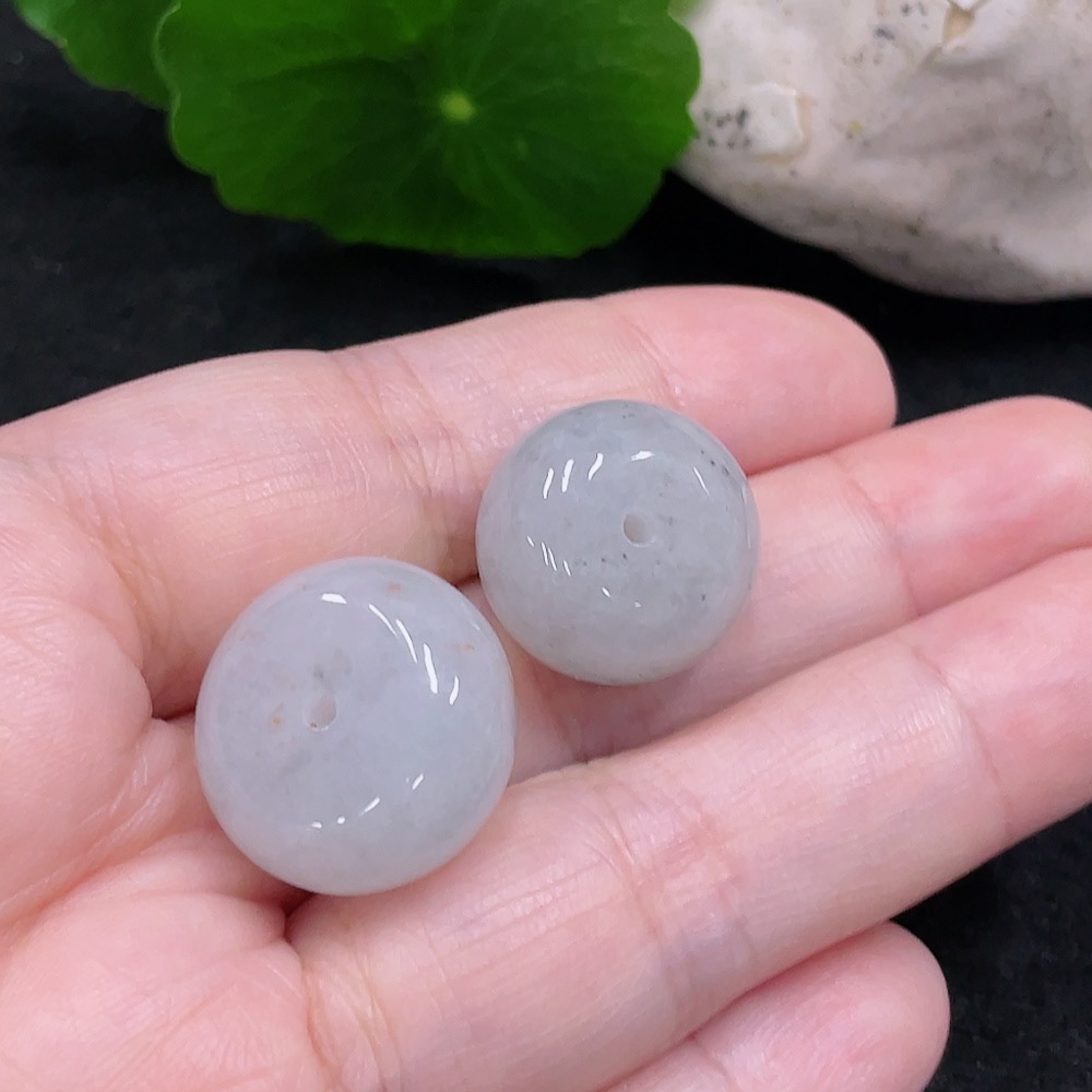 F33827393 Jadeite Pendants Sell as a Lot
