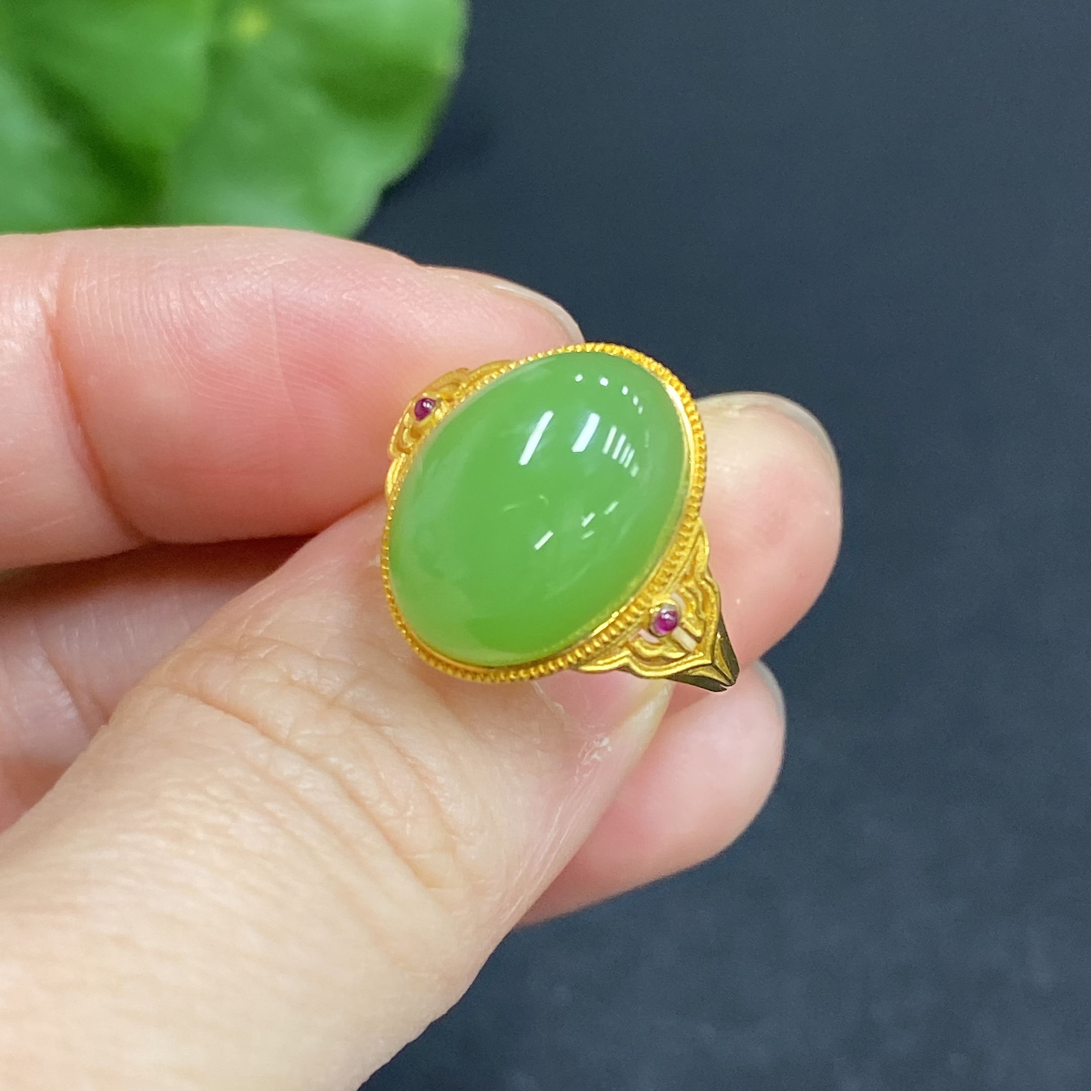 H33939492 Hetian Jade Cabochon Inlaid Ring Size 13, 75% Gold Band, 68% Gold Mount, Total Weight Approx. 2.6g