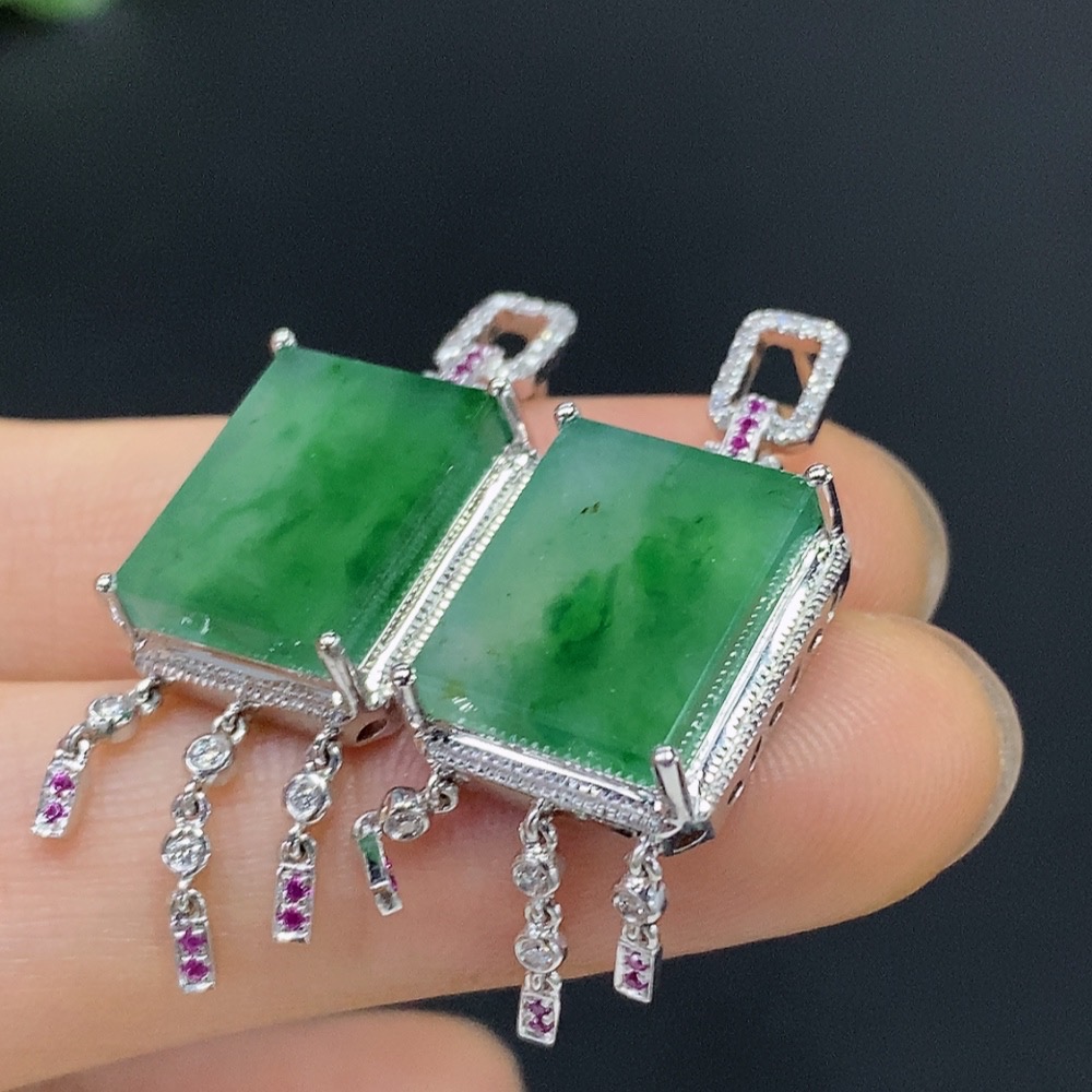 F21333589 Jadeite Inlaid Earrings (18K Gold) Approx. 8g Total Weight