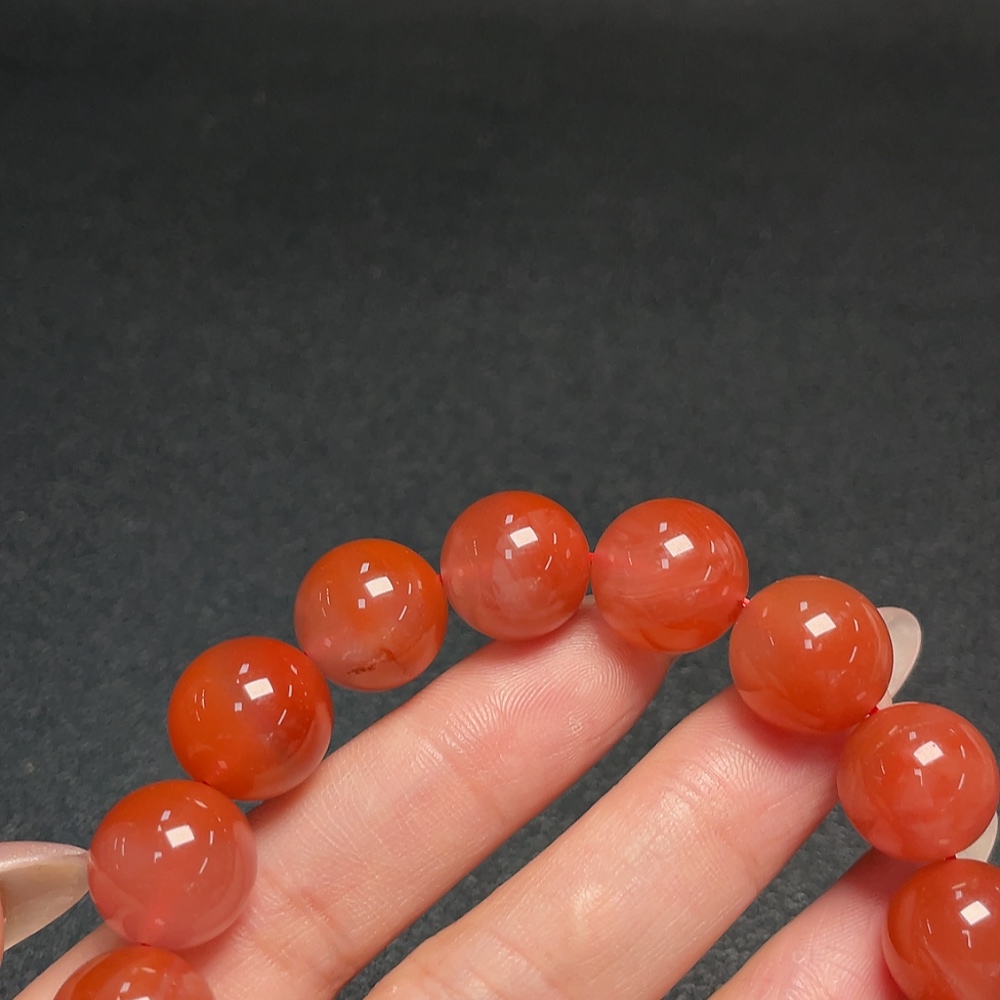 C35096194 Red Agate Bracelet with Visible Organic Matter, Total Weight Approximately 55.05g, Bead Size About 13.3mm