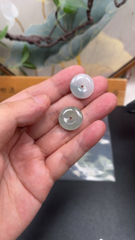 F32802809 JadeitePendant Set Wholesale