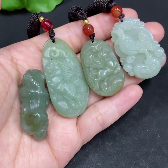 H33938887 Hetian Jade Pendant