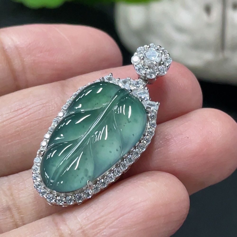 F35080367 Jadeite Leaf Inlay Pendant Non-Gold Inlay Total Weight Approx.6.48g