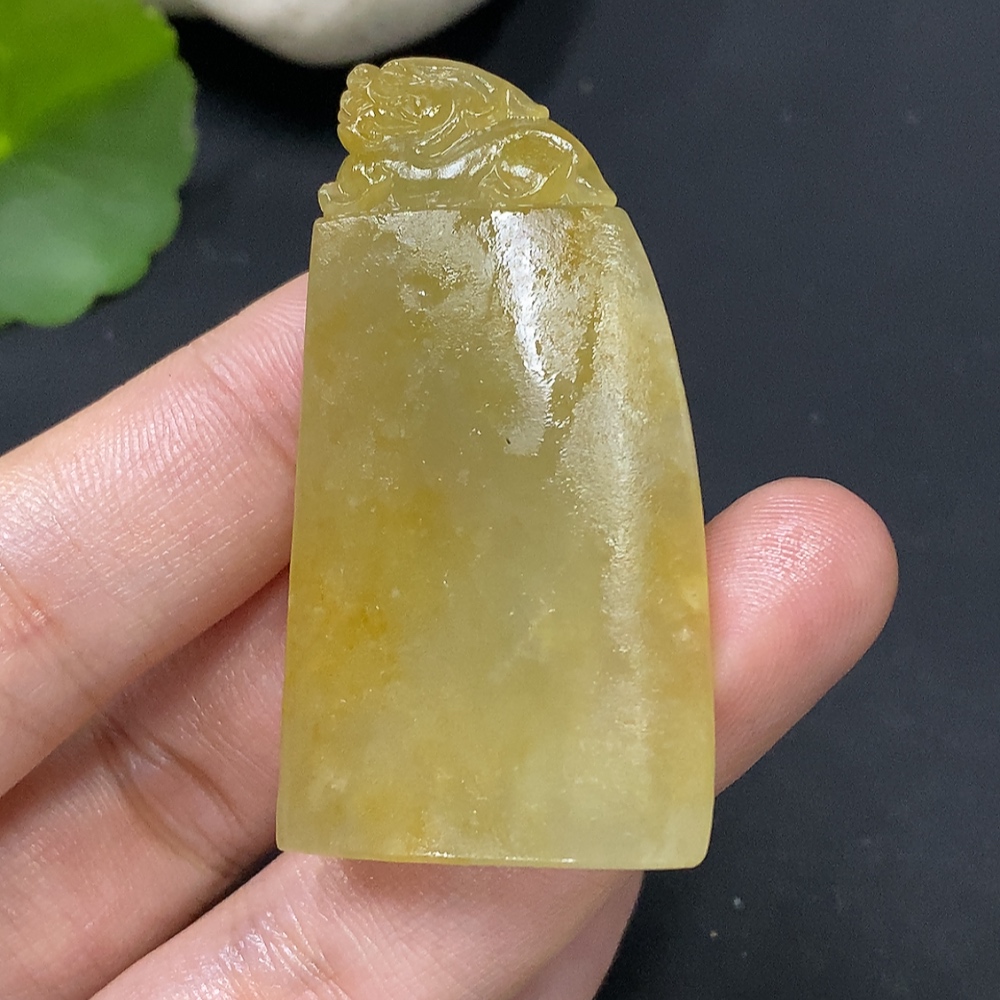 F28248905 Jadeite Pendant Total Weight Approx. 21.2g Unpolished Color Origin Undetermined