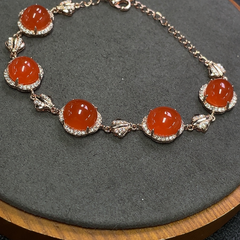 C31579207 Red Agate Bracelet Non-Gold Total Weight Approx.12.26g