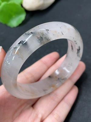 H41945387 非洲翠（独龙玉）正圈手镯  圈口56   货品总重约58g