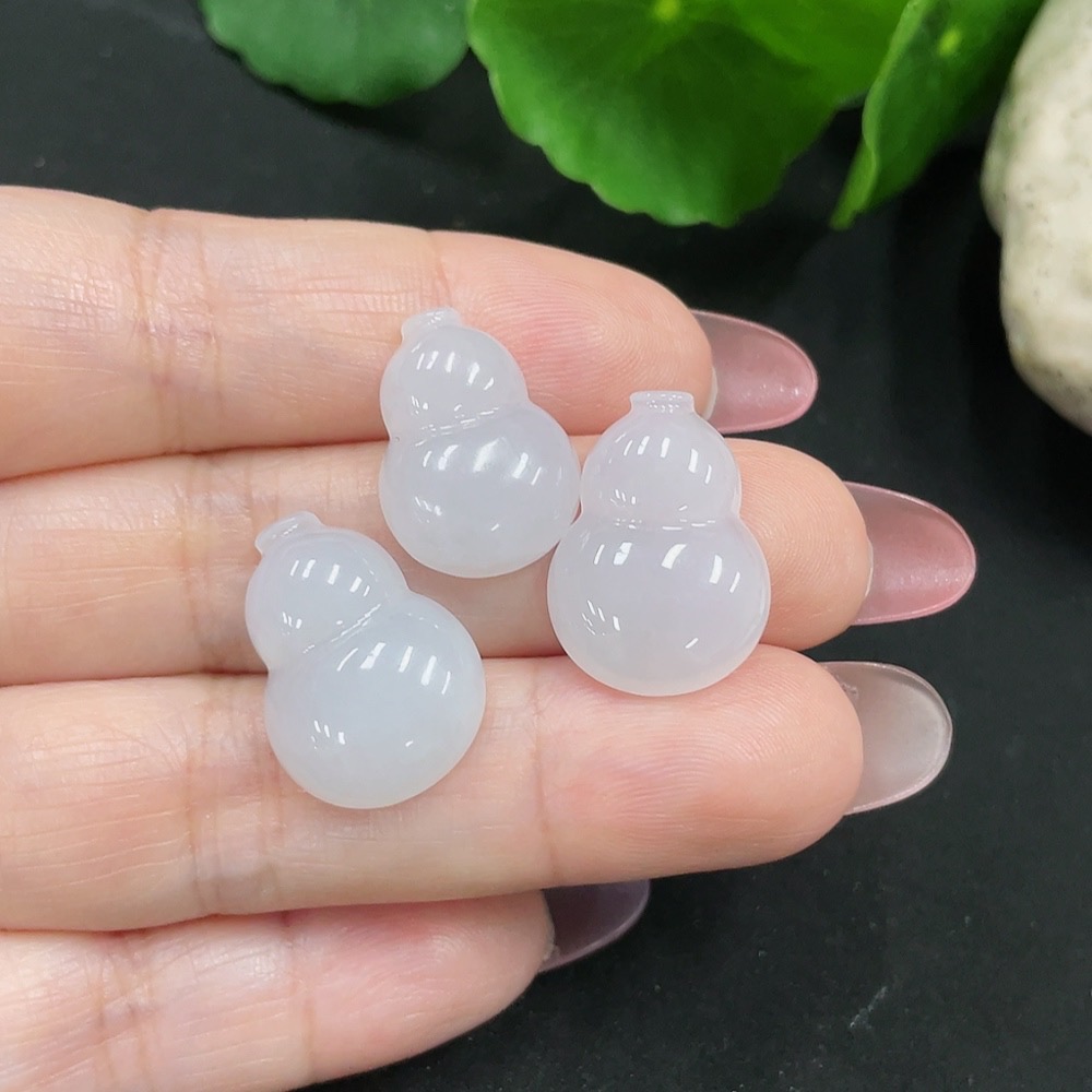 F34982979 Jadeite Gourd Inlaid Pieces Sell as a Lot